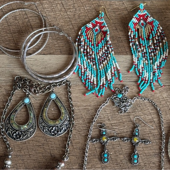 28 Piece Western Statement Jewelry Bundle - Squash Blossom Bracelets Earrings - Picture 9 of 13